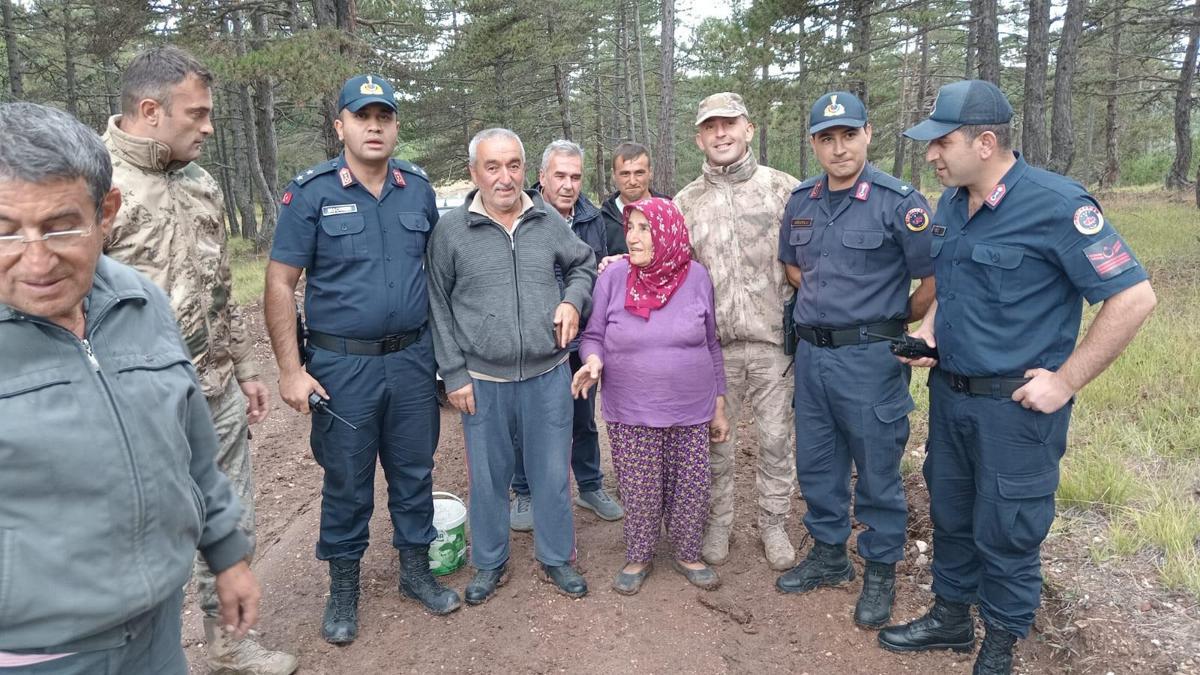 Mantar toplarken ormanda kaybolan Fahriye Zan, 14 saat sonra bulundu