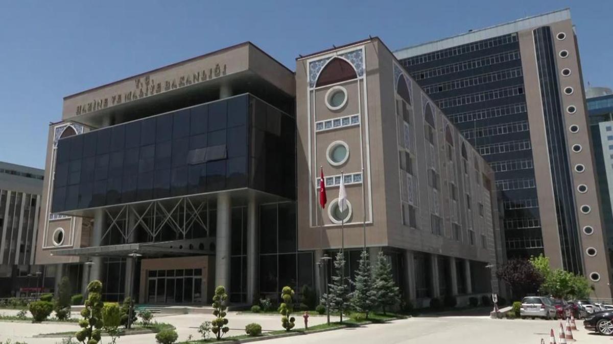 Lüks araçlarda "T" plaka oyunu