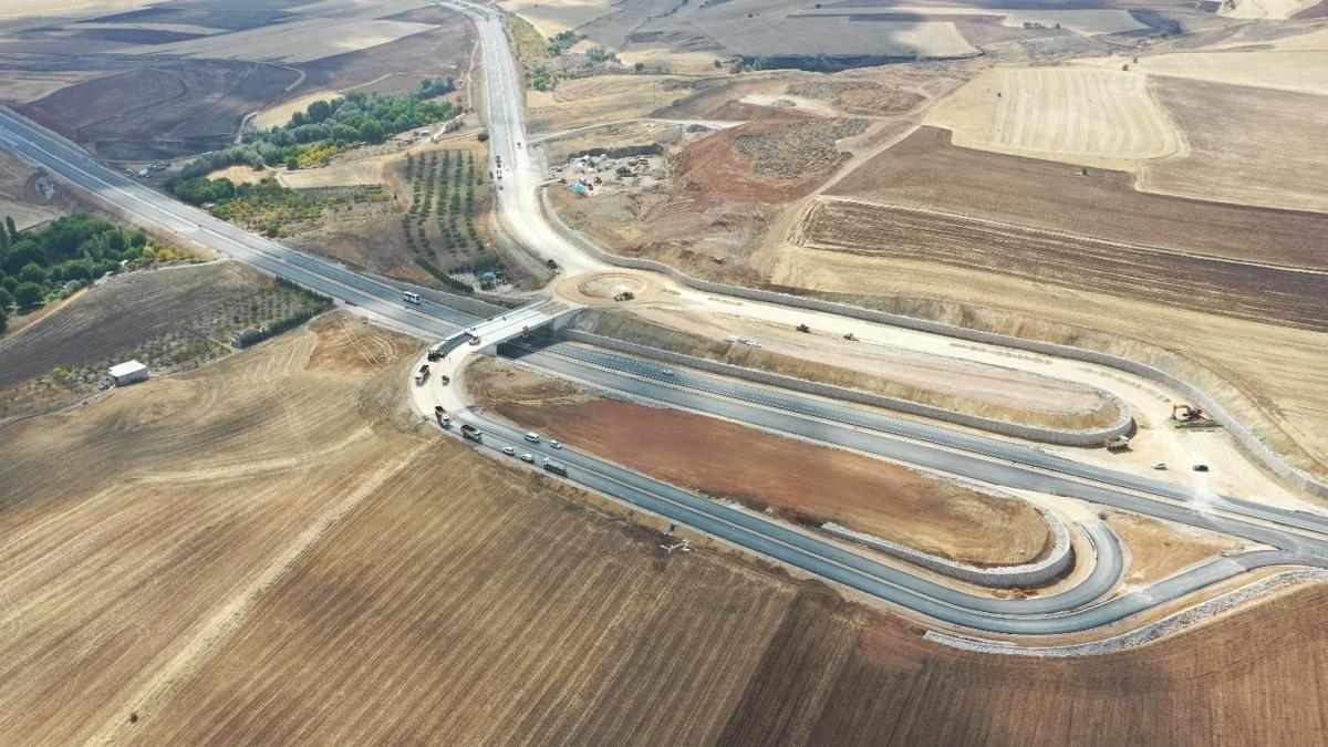 Kırşehirin Kaman ilçesinde ulaşım yatırımları tamamlandı