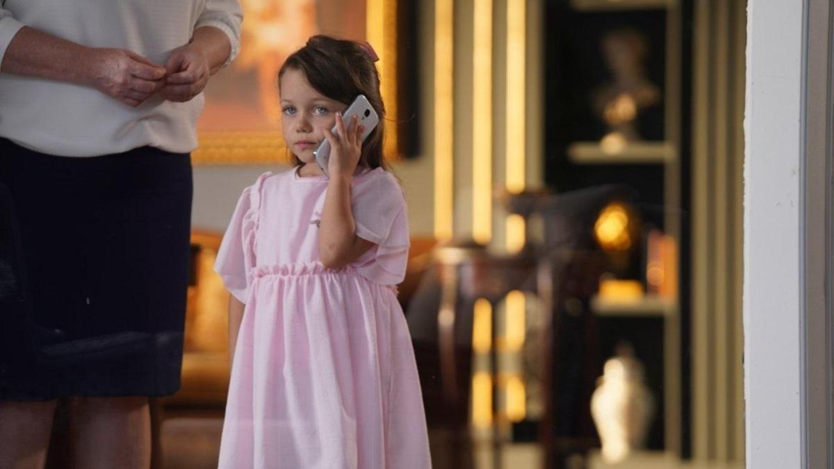 Aynadaki Yabancı'nın Leyla'sı Sara Yılmaz kimdir, nereli ve kaç yaşında? Sara Yılmaz hakkında bilgiler!