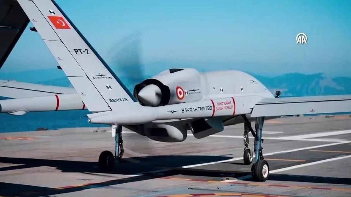 İtalyan heyet yerinde takip etti | AKINCI, BAYRAKTAR, KIZILELMA... Savunma sanayiinin 3 yıldızı aynı anda havadaydı!