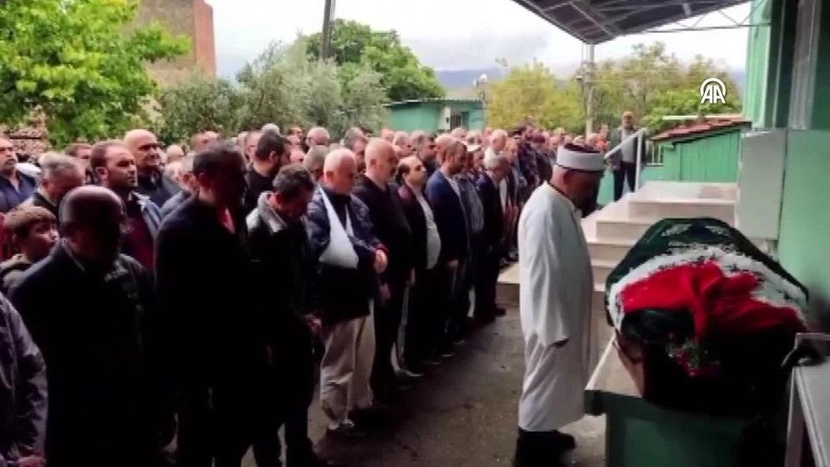 Yolda yürürken saçmaların hedefi oldu!