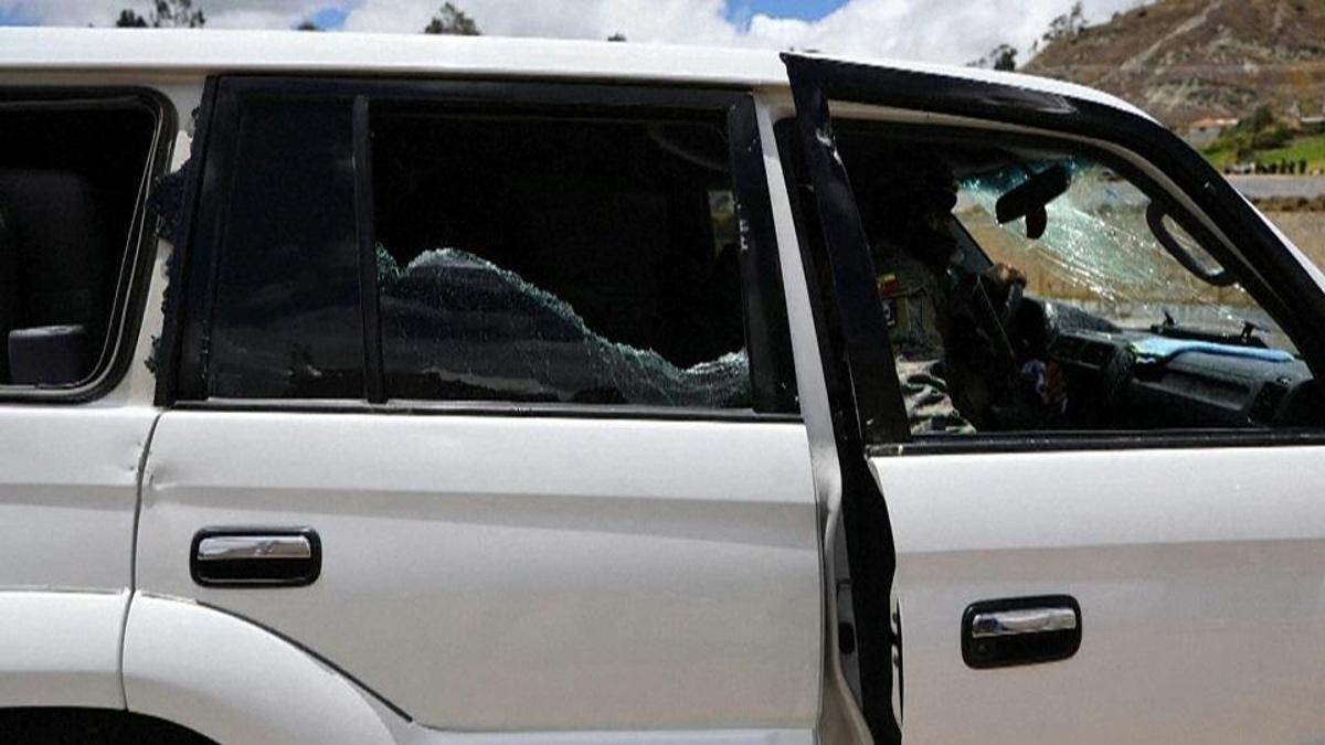 Ekvador liderine suikast girişimi mi? Konvoyuna 500 kişilik grup taşla ve silahla saldırdı