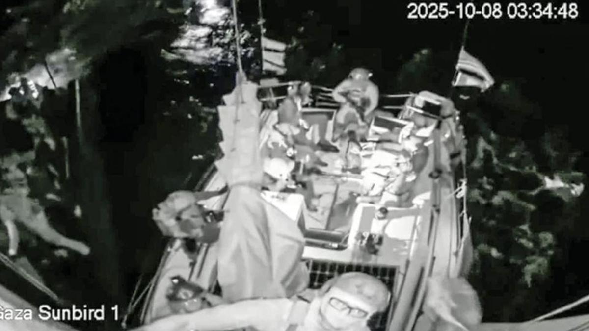 İsrailden Özgürlük Filosuna müdahale: 3 Türk vekil alıkonuldu