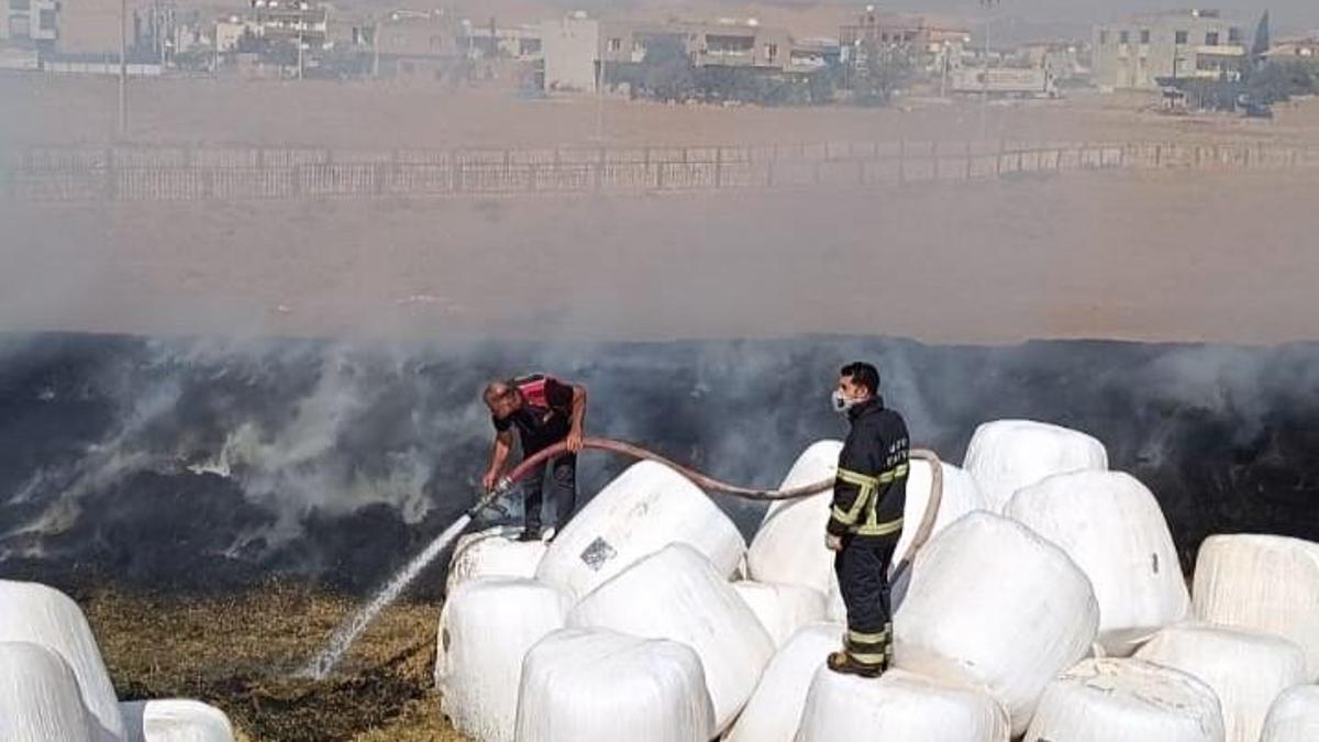 Mardinde saman balyası yangını