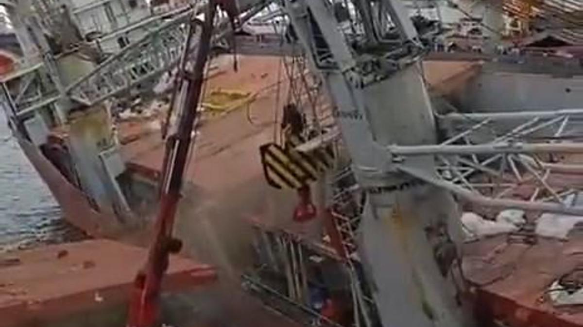 Tuzla'daki tersanede facia! Gemi yan yattı: 1 işçi hayatını kaybetti