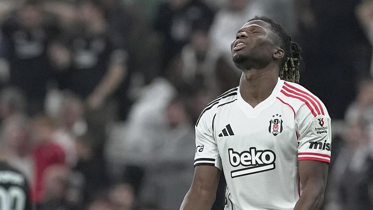 Beşiktaşta El Bilal Toure sakatlandı