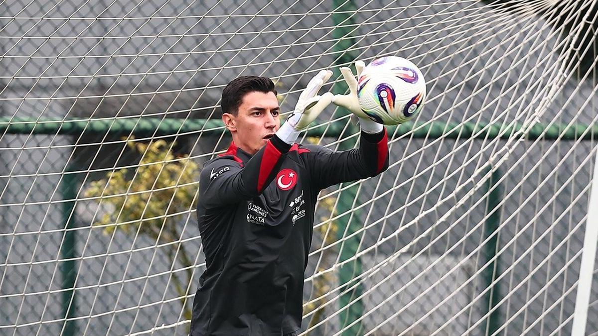 Berke Özer, Milli Takım kampından izinsiz ayrıldı!