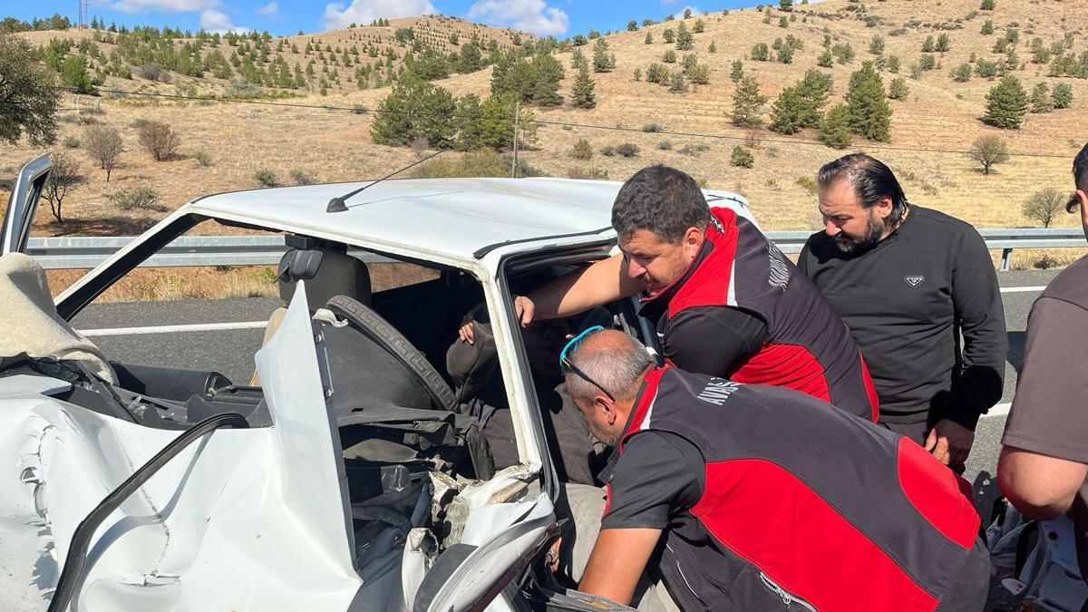 Nevşehirde iki otomobil çarpıştı: 4 yaralı