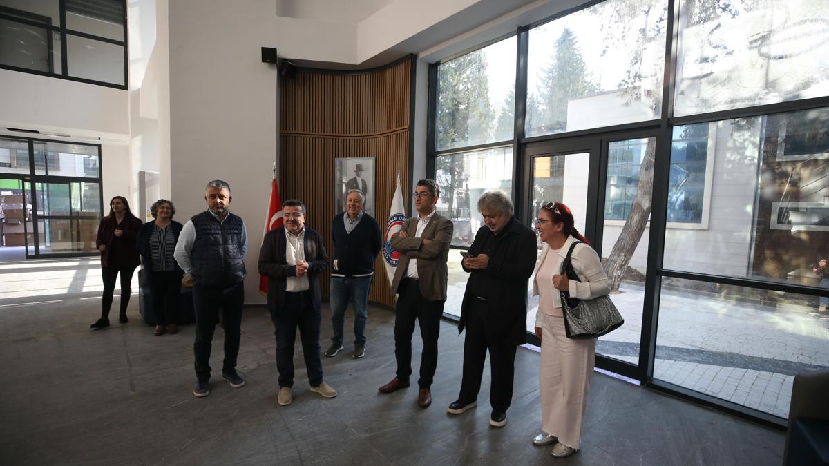 ÇOMÜ Müzik ve Sahne Sanatları Fakültesi'nin yeni binasında son hazırlıklar yapılıyor