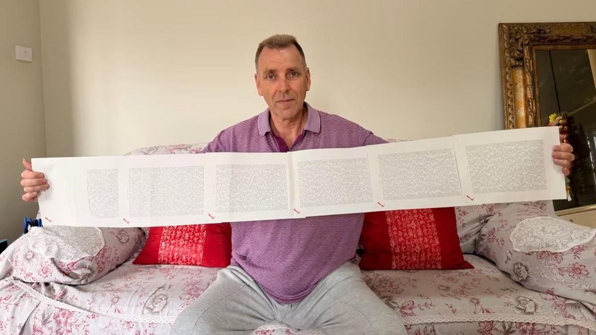 Adın ne? sorusunun en uzun yanıtı onda: Söyleyebil…