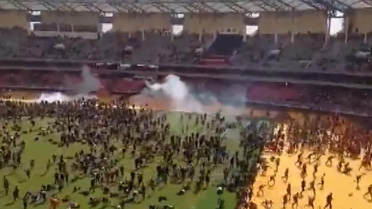 Kenyada eski Başbakan Raila Odinga'nın cenaze töreninde ateş açıldı