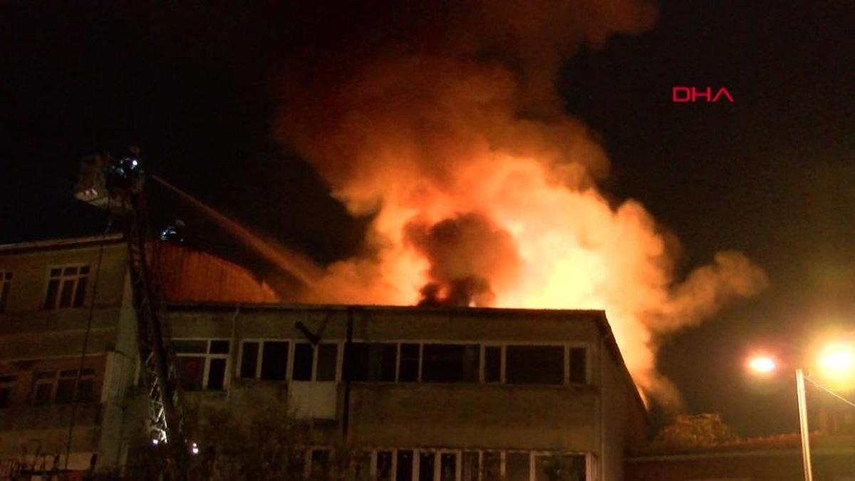 Beyoğlunda tekstil atölyesinde yangın paniği!