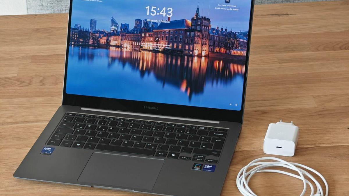 Galaxy Book5 Pro 14 rakiplerinin gerisinde mi?