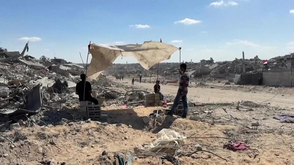 Enkaza dönen Gazze yeniden doğuyor!