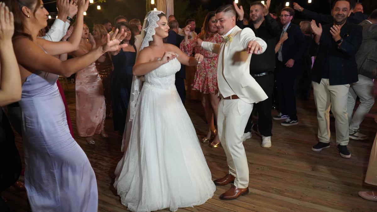 Kosta Rikalı damat ve Türk gelin Antalya'da dünyaevine girdi