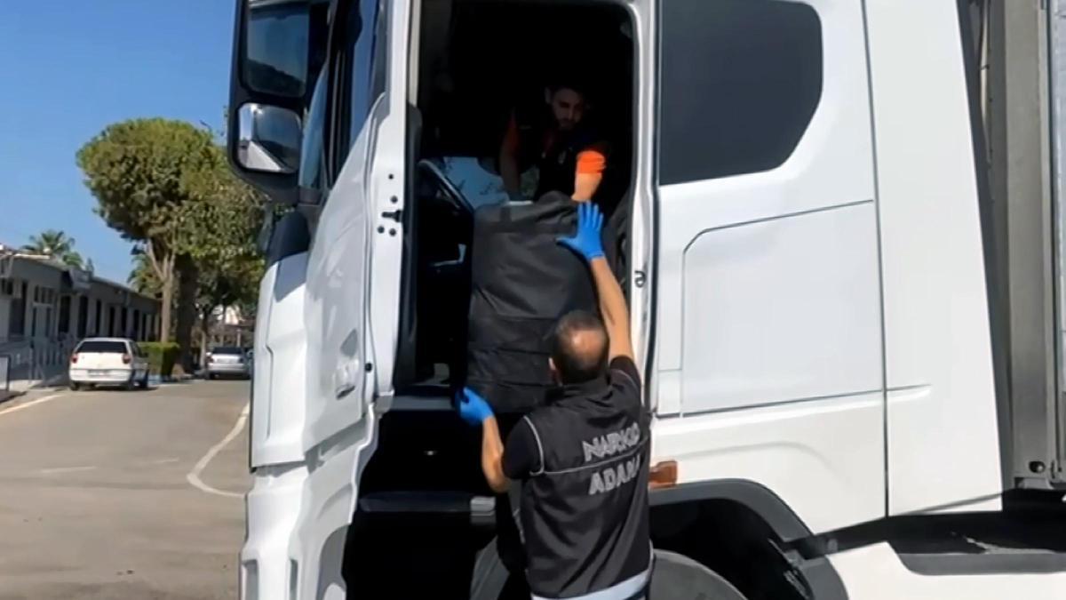 TIRdaki valizlerden 55 kilo skunk çıktı; Arkadaşım rica etti dedi