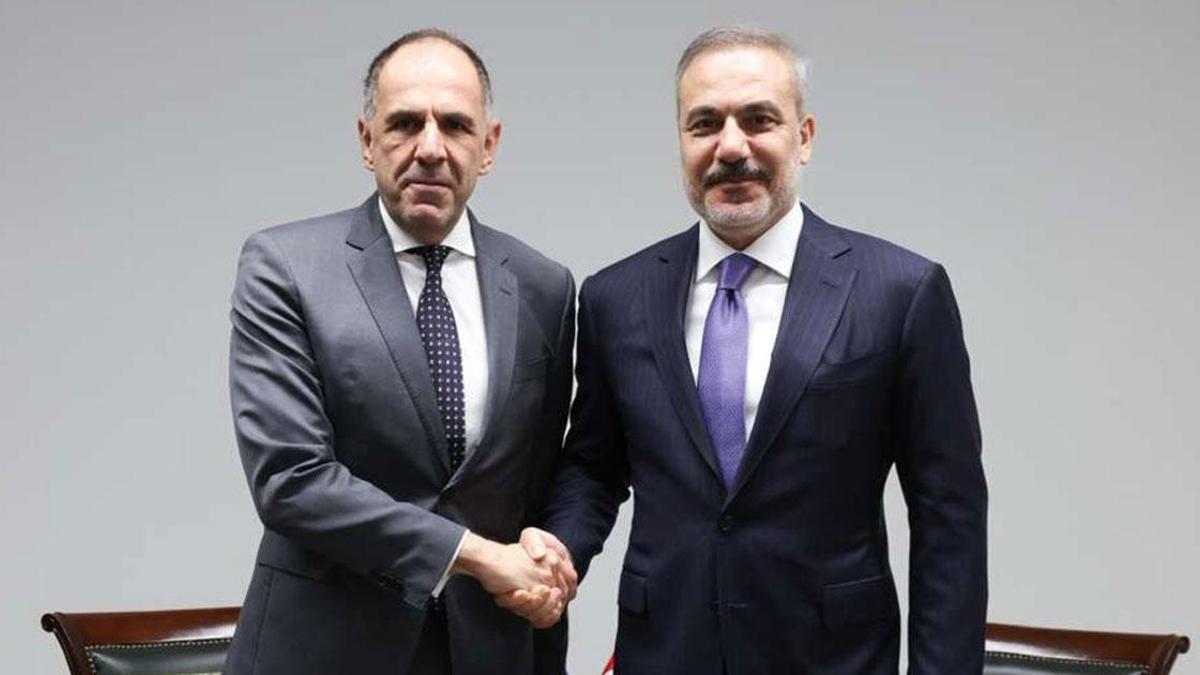 Dışişleri Bakanı Hakan Fidan, Yunanistan Dışişleri Bakanı Gerapetritis ile bir araya geldi