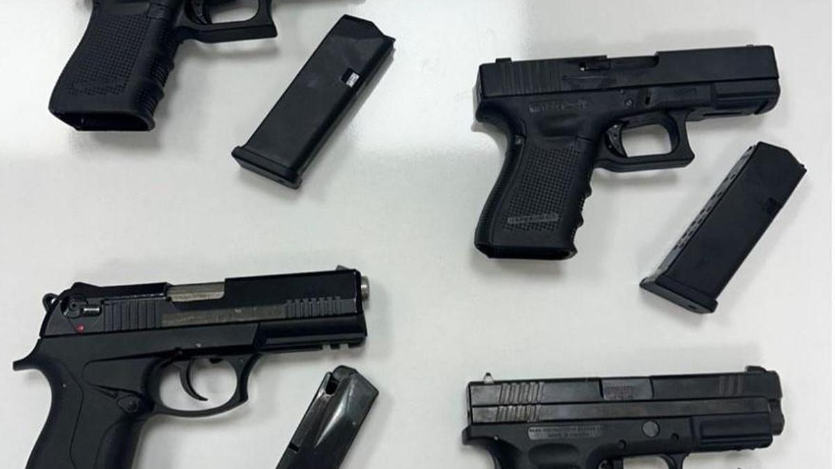 Mardinde durdurulan araçtan ruhsatsız tabanca çıktı