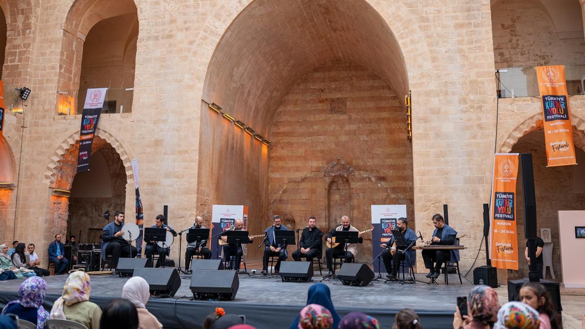 Mardinde Kültür Yolu Festivalinde, 700 yılık tarihi medresede sanat etkinlikleri