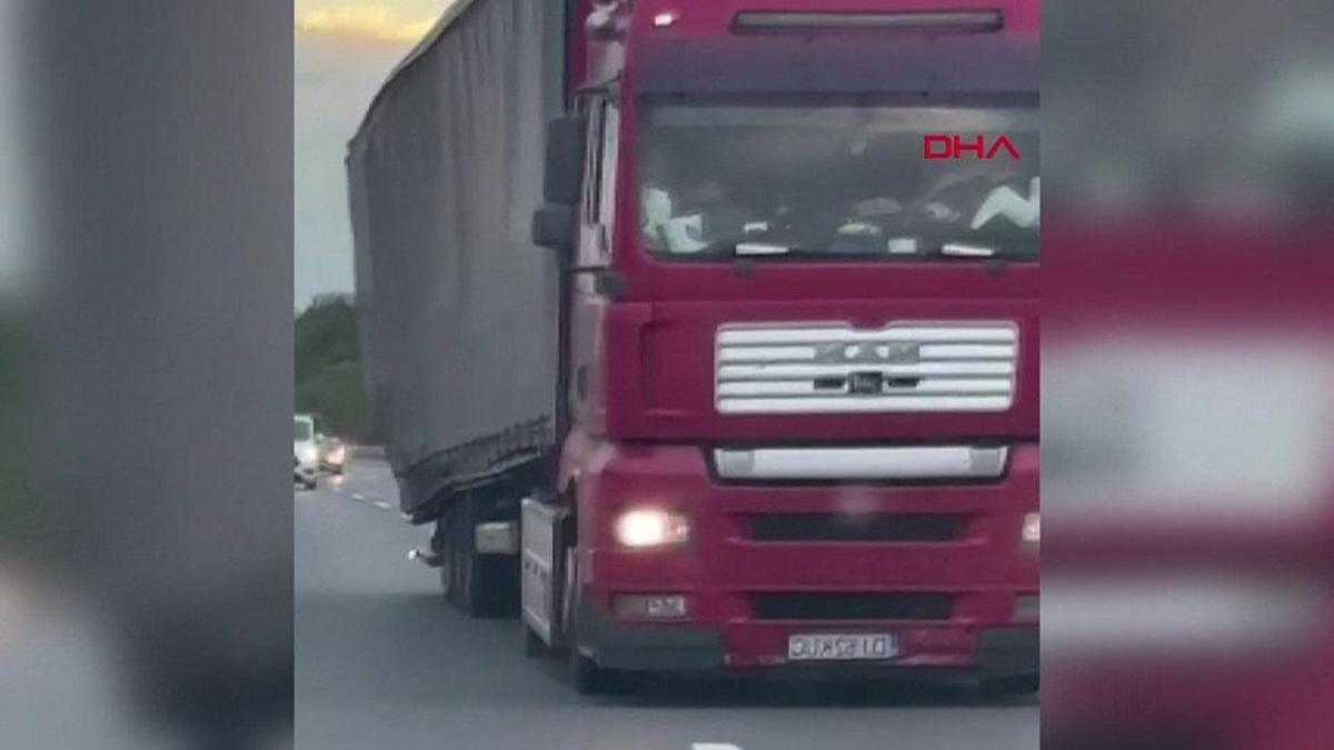 Alkollü şoför iddiası! TIR zikzak çizerek ilerledi…