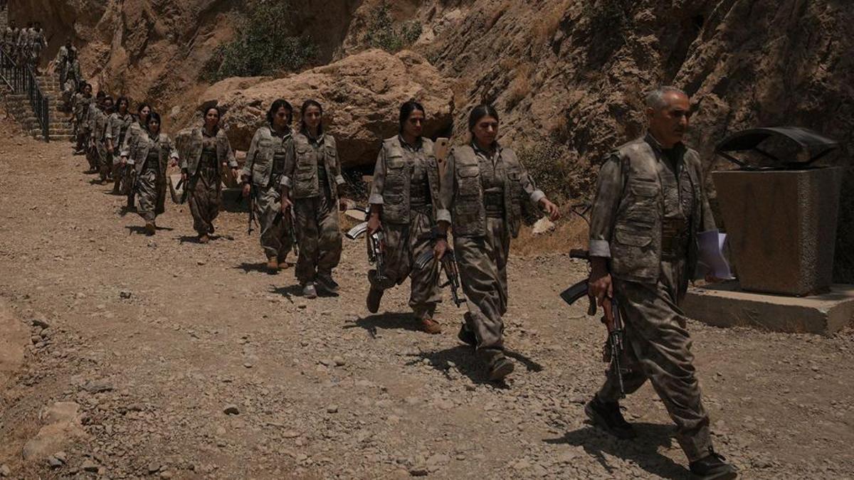 Terörsüz TÜrkiye'de yeni adım! Terör örgütü PKK'dan açıklama: Tüm güçlerimizle Türkiye'den çekiliyoruz