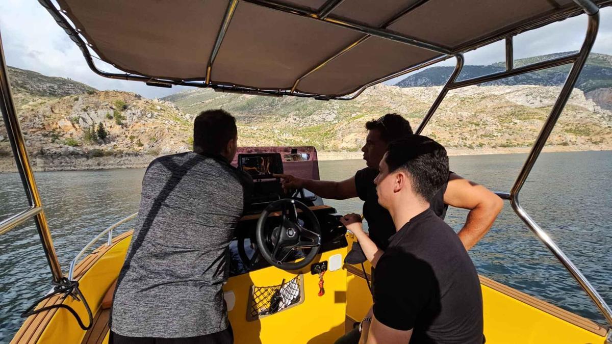 Antalya'da barajda kaybolan İrlandalı turisti arama çalışmaları sürüyor