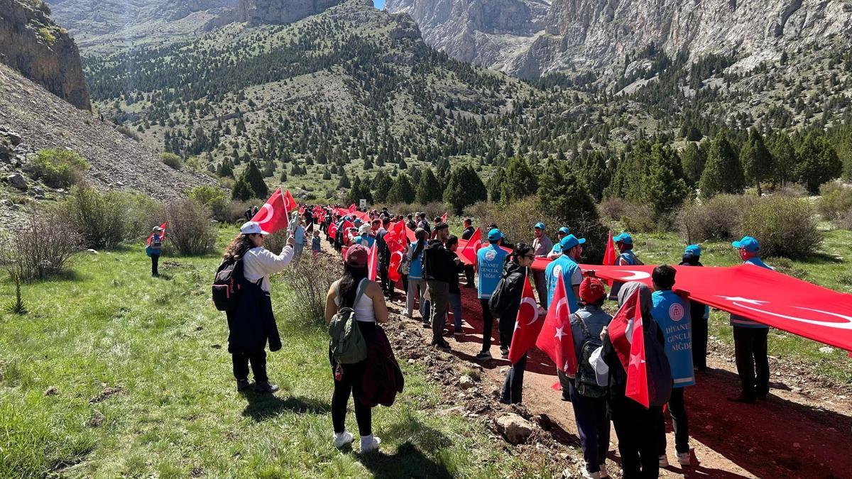 Cumhuriyetin 102'nci yılı Emler Zirvesi'nde kutlanıyor