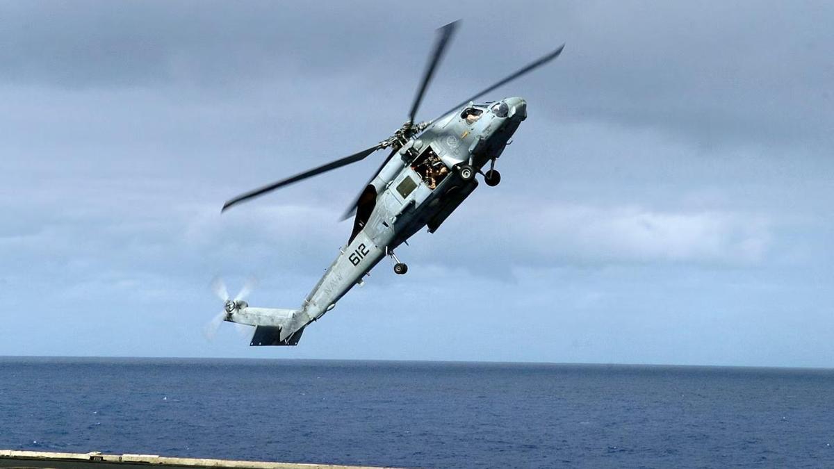 Güney Çin Denizinde 30 dakikada çifte kaza: ABD'nin helikopteri ve savaş uçağı düştü!