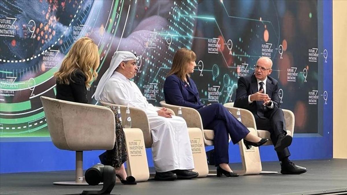 Bakan Şimşekten dijital ekonomi açıklaması: Teknoloji devlerini Türkiyeye çekiyoruz