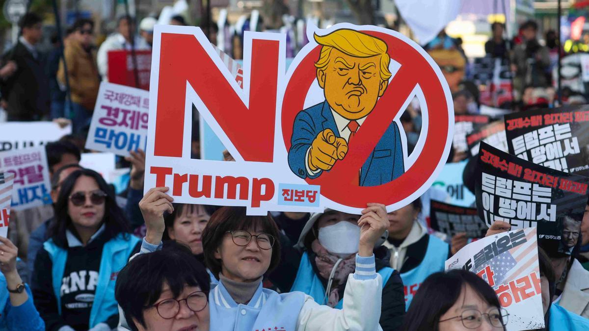 Güney Kore'de Trump karşıtı gösteri düzenlendi