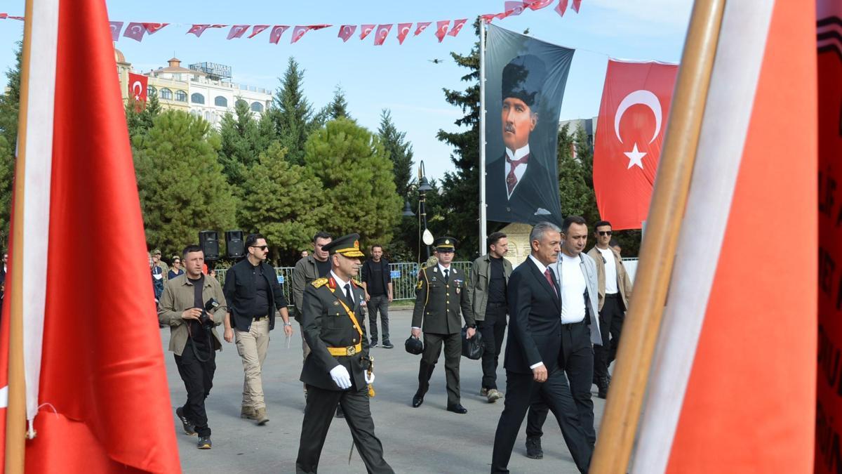 Mardinde Cumhuriyet Bayramı coşkusu