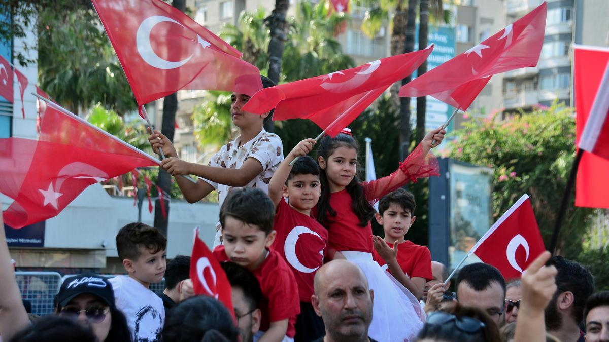 Adanada 29 Ekim Cumhuriyet Bayramı coşkusu