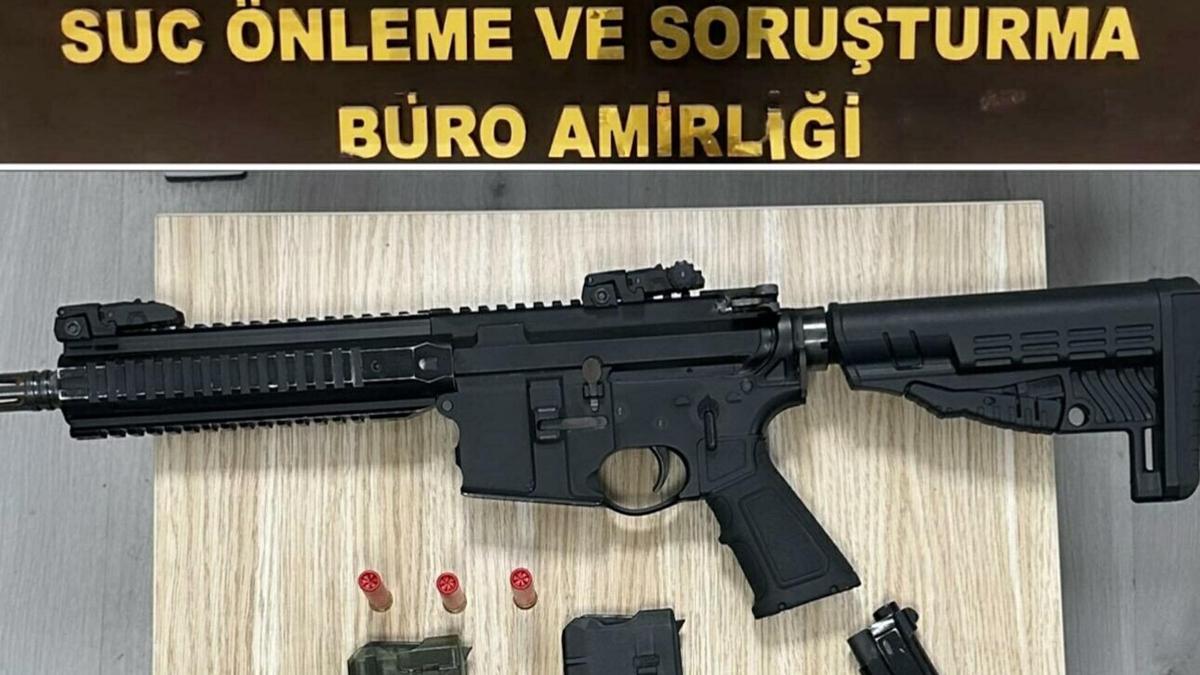 İzmirde ruhsatsız silah ve uyuşturucu operasyonu; 6 gözaltı