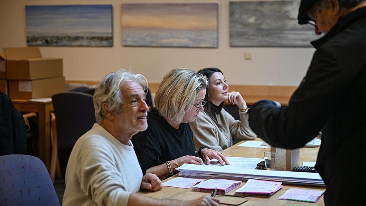 Hollanda seçimleri: Aşırı sağ kaybetti, merkez partileri güçlendi