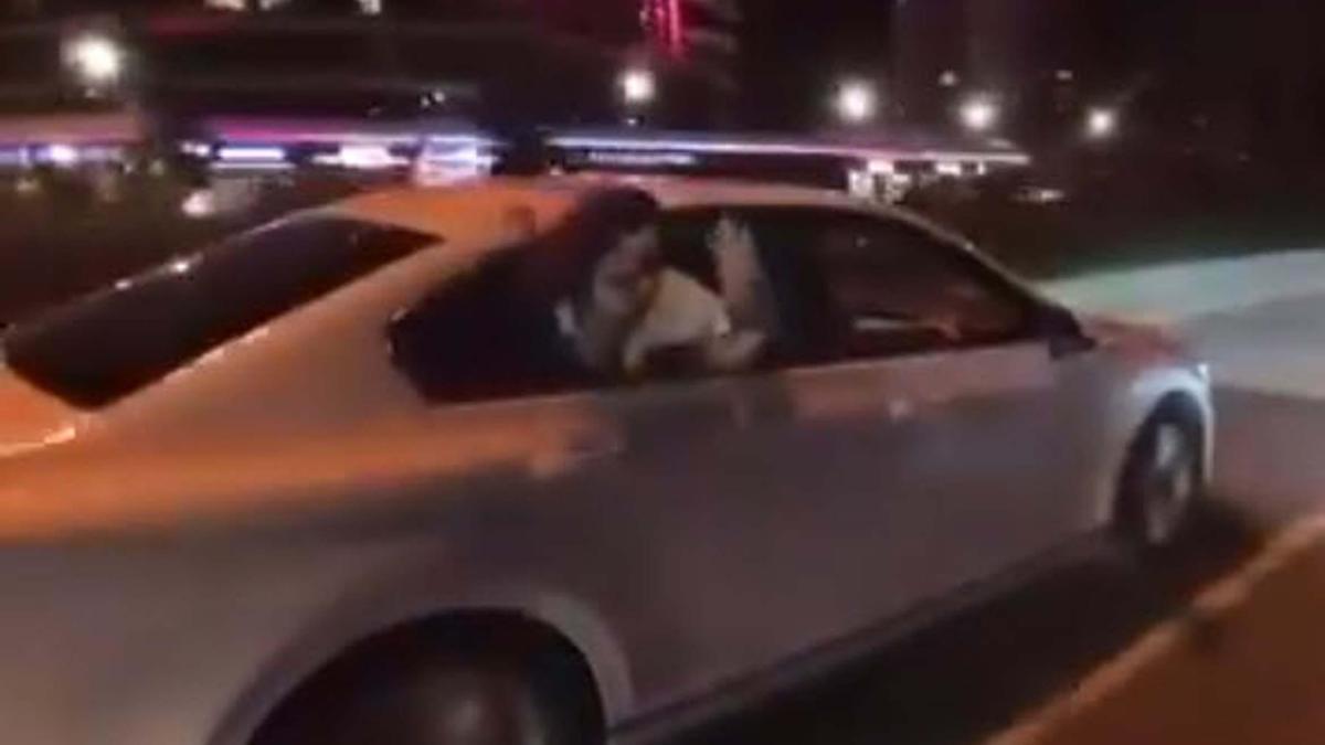 Korsan takside şoför ile tartışıp camdan bağırarak yardım istedi