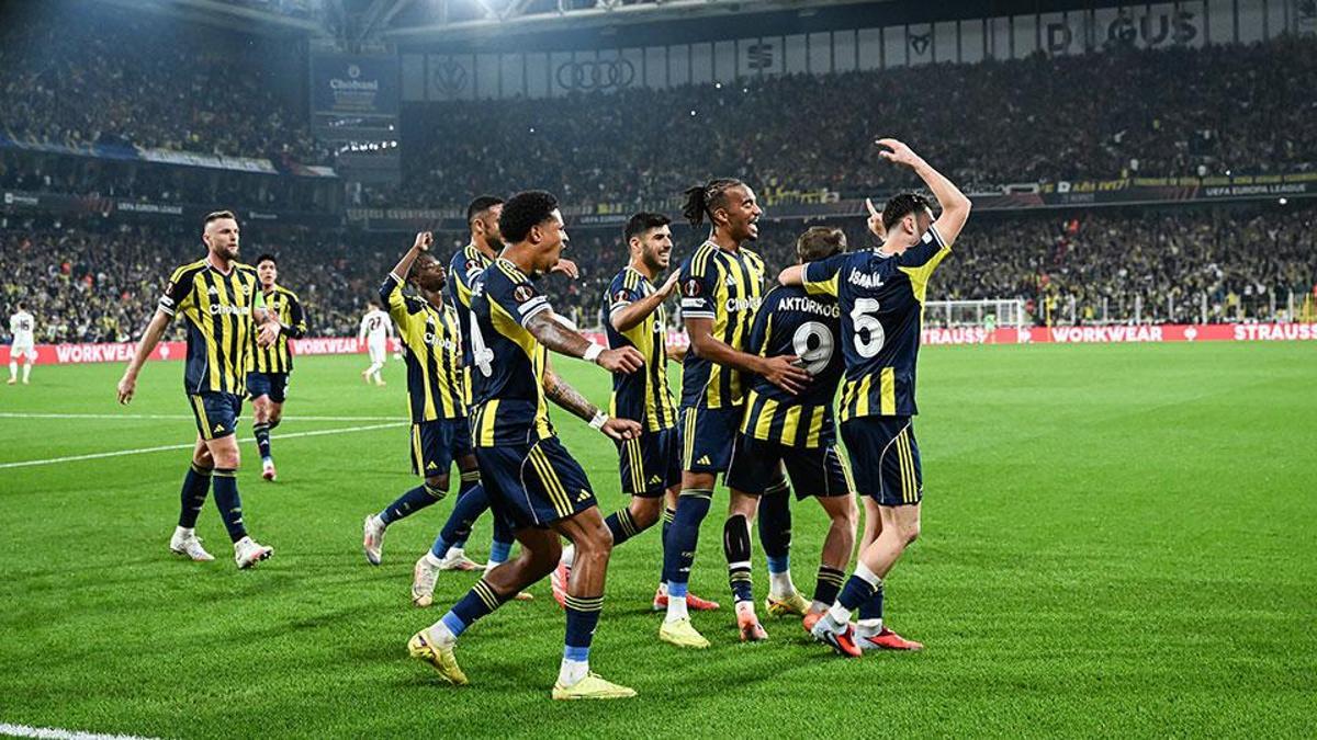 Fenerbahçe yönetiminden Beşiktaş derbisi öncesi cömert prim kararı Fenerbahçe yönetiminden Beşiktaş derbisi öncesi cömert prim kararı