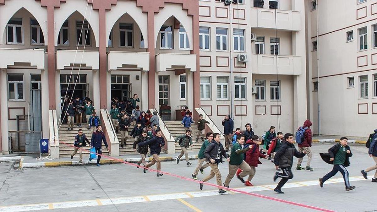 MEB'den kapsamlı denetim: İstanbul okullar depreme hazır mı?