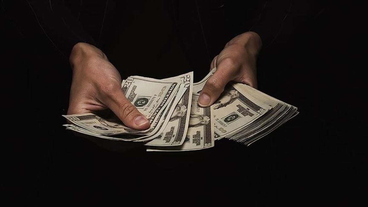 Dolar endeksi 100 seviyesini aştı