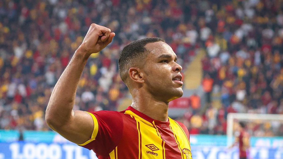 Göztepe’nin golcüsü Juan, Gürsel Aksel Stadyumu’nun çilingiri oldu