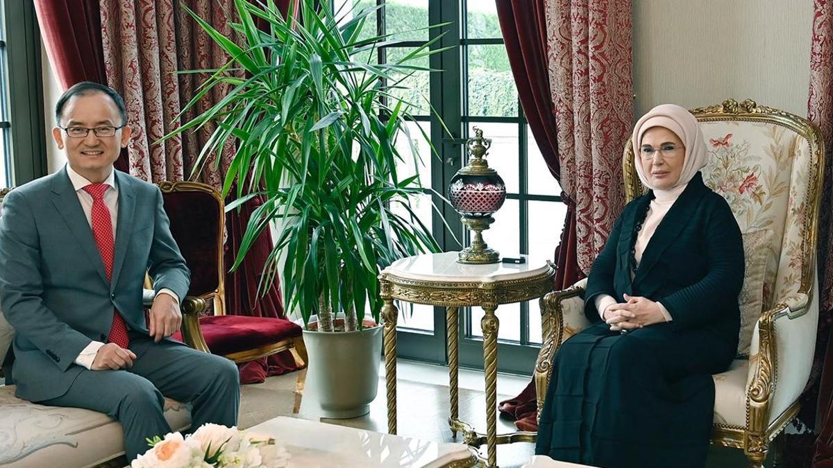 Emine Erdoğan, Çin'in Ankara Büyükelçisi ile bir araya geldi