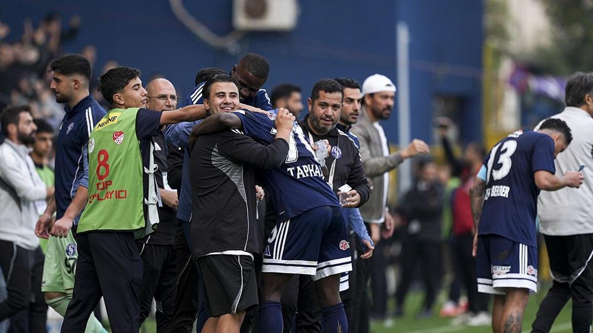 Sarıyer, Vanspor’u 9 kişiyle geçti