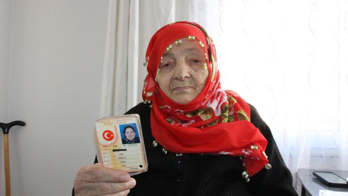 CUMHURİYETLE AYNI YAŞTA: 01.03.1923 tarihinde doğdu! Meryem Nine'nin kimliği yenilendi