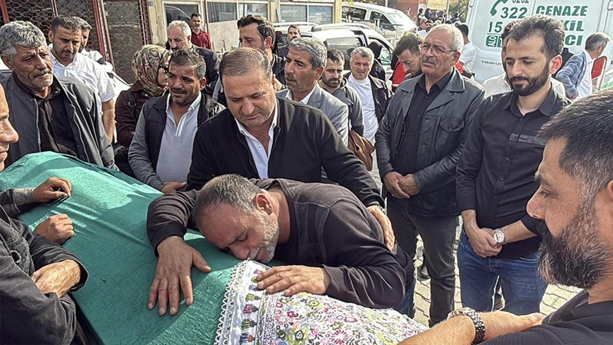 Acı veda: Kocaeli'ndeki yangında yaşamını yitiren 6 emekçi gözyaşlarıyla toprağa verildi