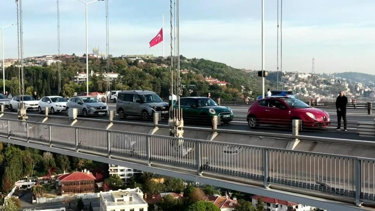 Özlem ve saygıyla! Hayat saat 9'u 5 geçe durdu