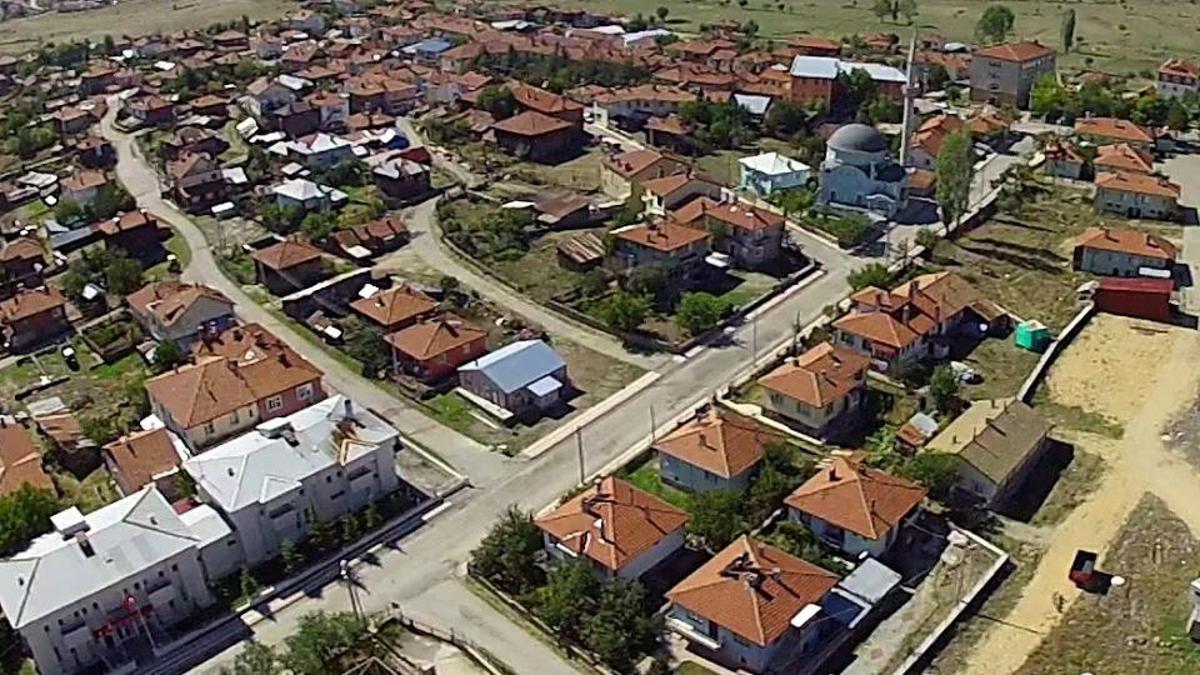 Kıbrıscık ilçesi köy mü olacak?