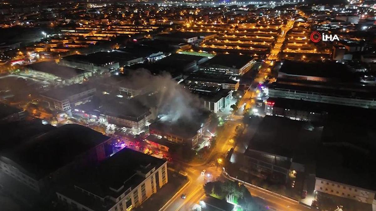 Korku dolu anlar… Elektrik fabrikasında yangın çıktı