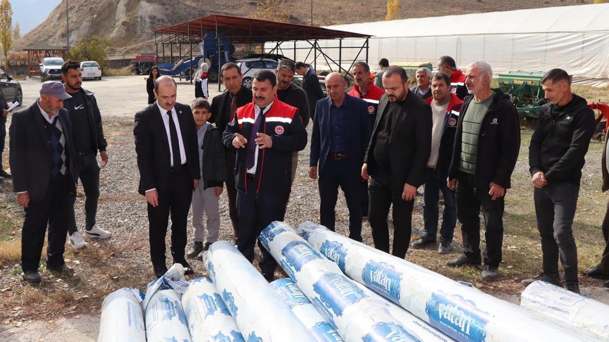 Oltuda yırtık seralar yüzde 50 hibe desteğiyle yenilendi