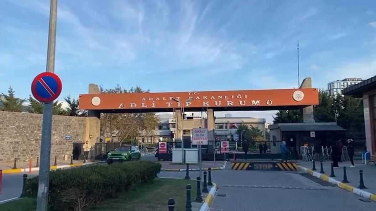 SON DAKİKA... İstanbul'da gıda zehirlenmesi şüphesi: İki çocuğun ardından anne de öldü! baba entübe