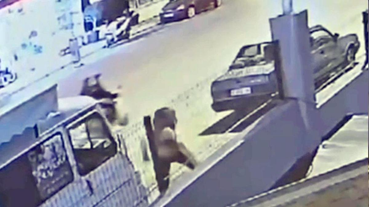 Ukraynalı kadına yumruk ve bıçaklı saldırı: Gözaltına alındı